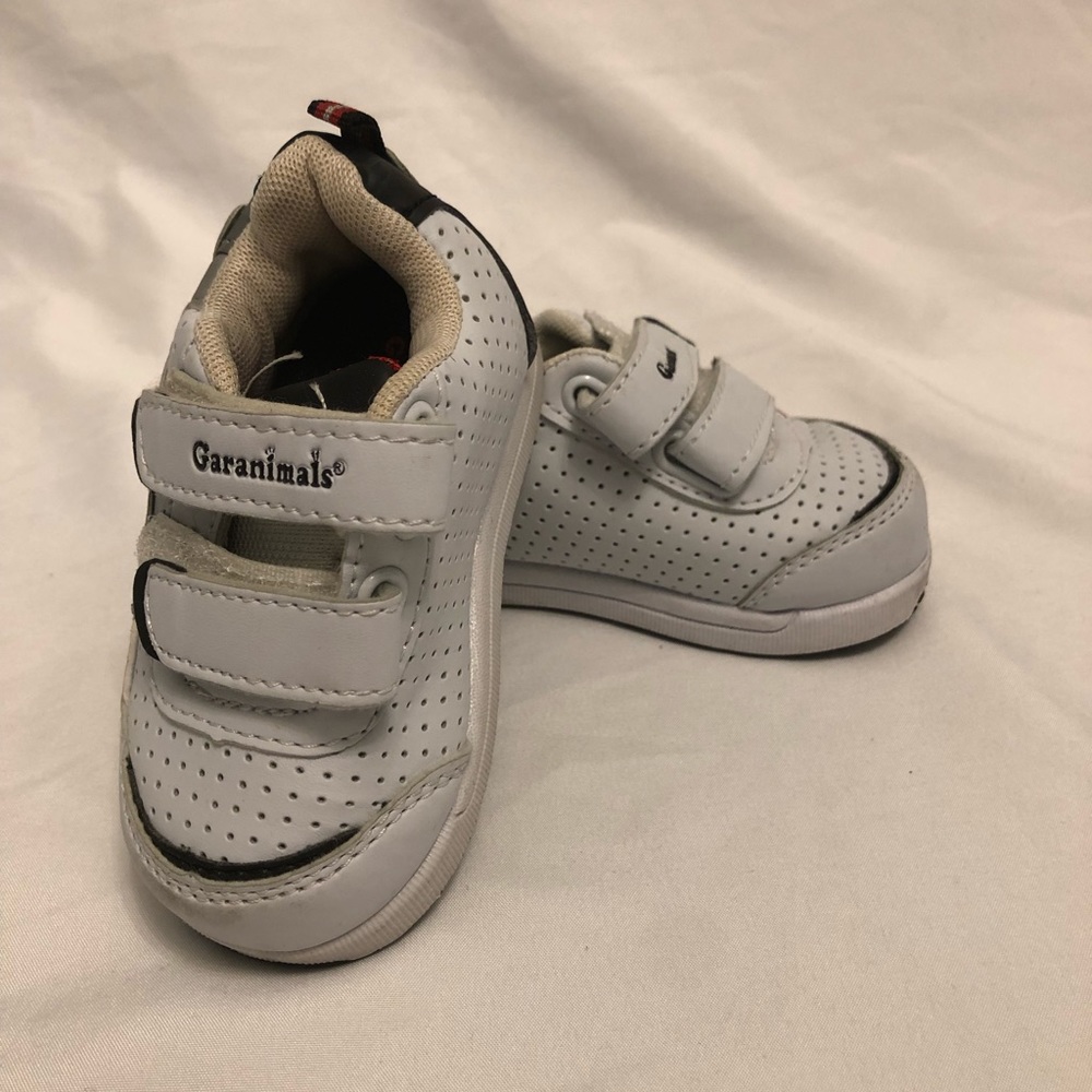 Shoes - Picture 2 of 4